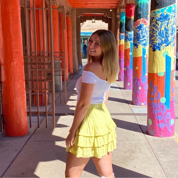 Yellow ruffle mini skirt - Picture 4 of 5